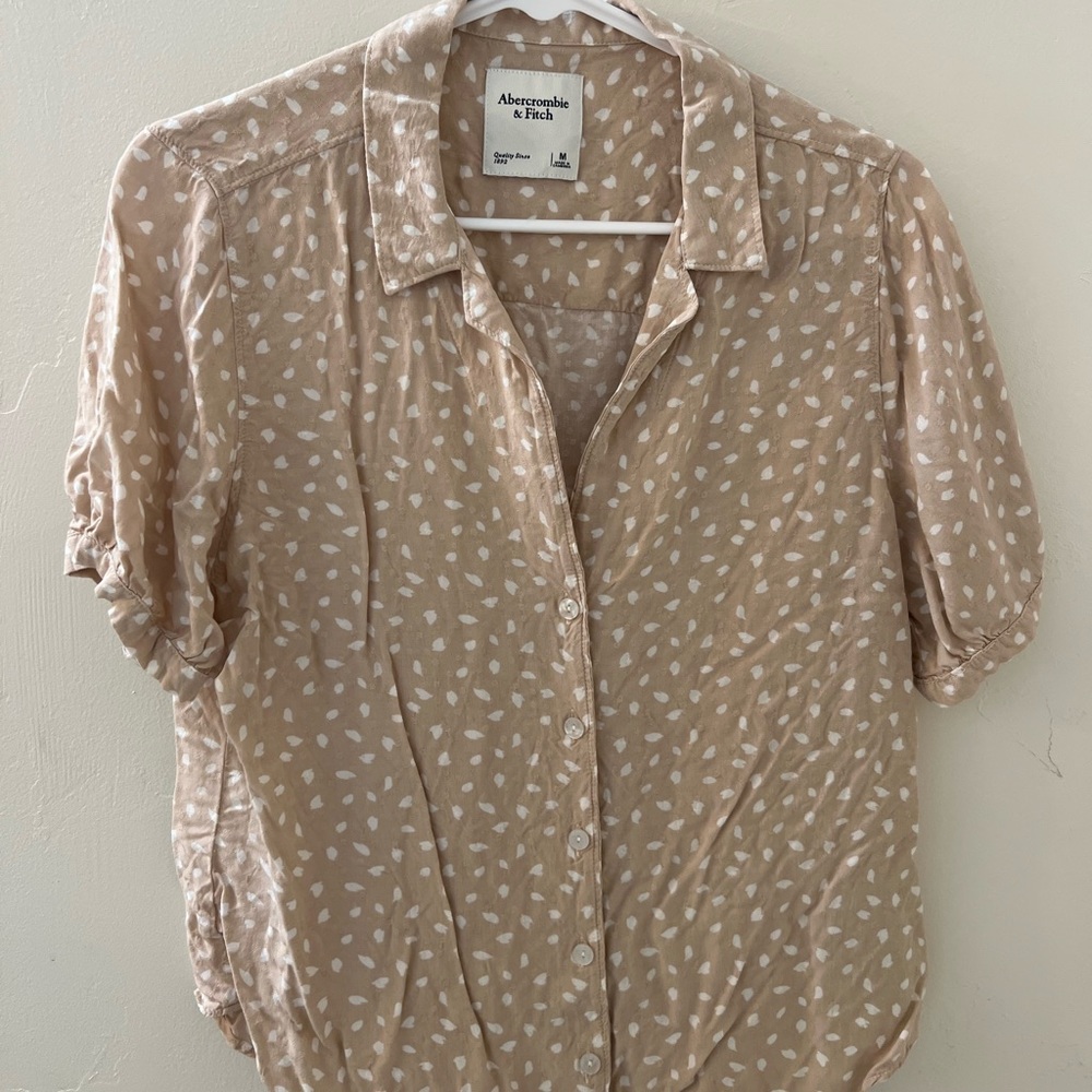 A&F tan button up